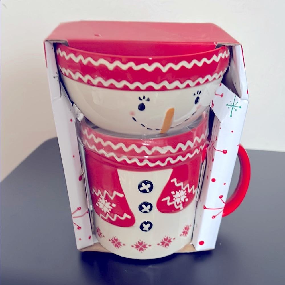 New Home Essentials Snowman Holiday Mug and Bowl Set in Red and White. In box.